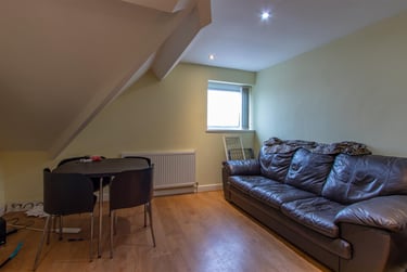 2 bed house, Richmond Road, Plasnewydd, Cardiff, CF243BW - Image 1